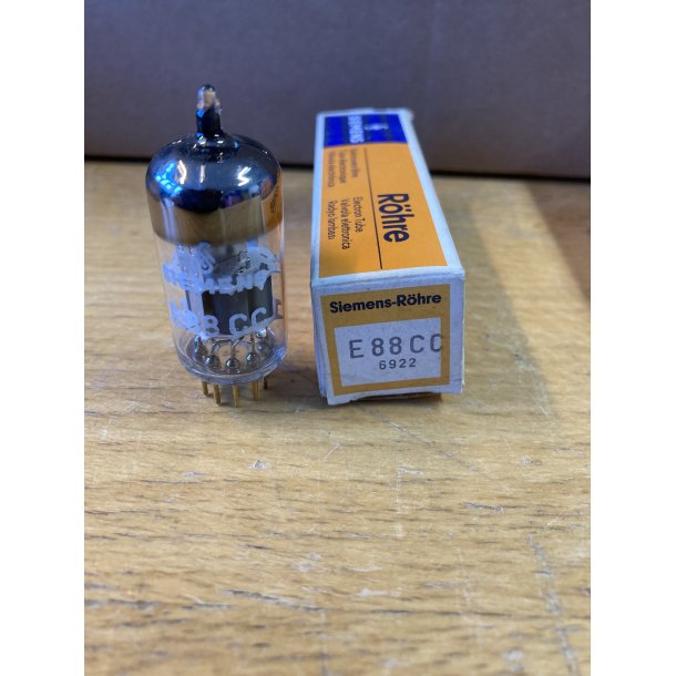 Dobbelt-Triode E88CC_SH