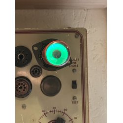 Magisk je EM4 Mullard