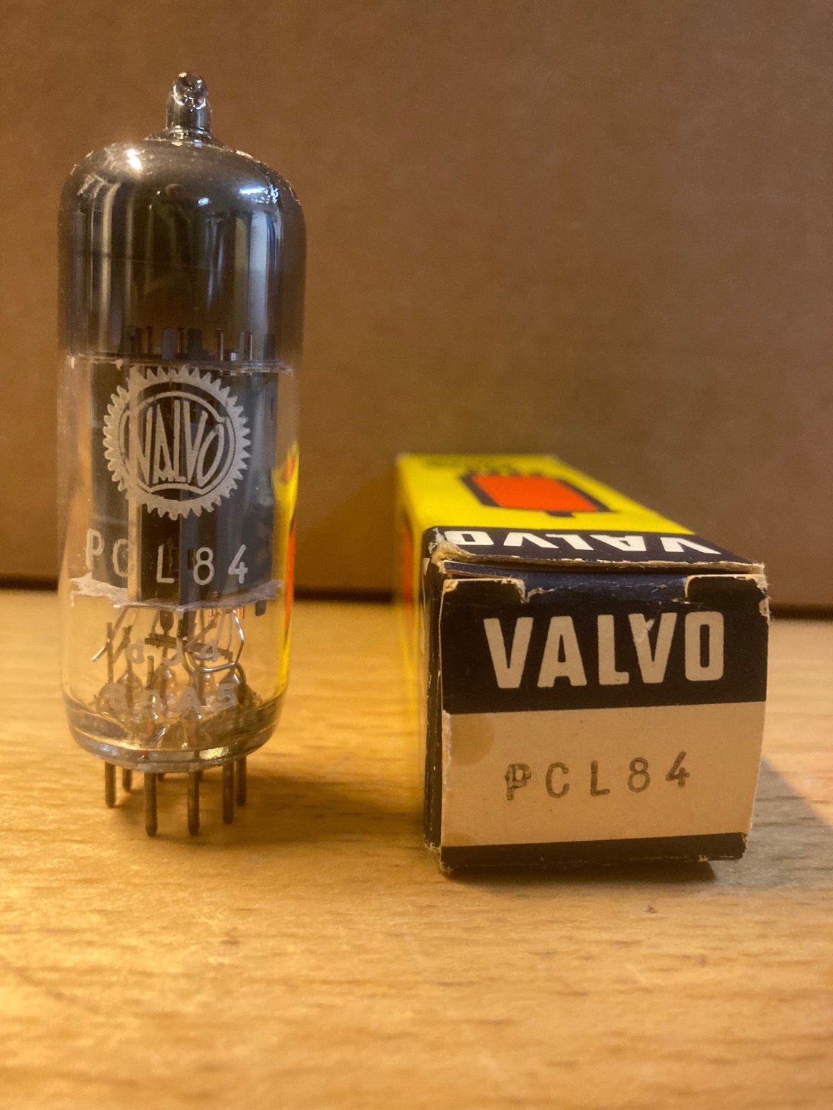 PCL84 Valvo - P-rør - Bjarne Bak - Elektronik og beslægtede dele.....