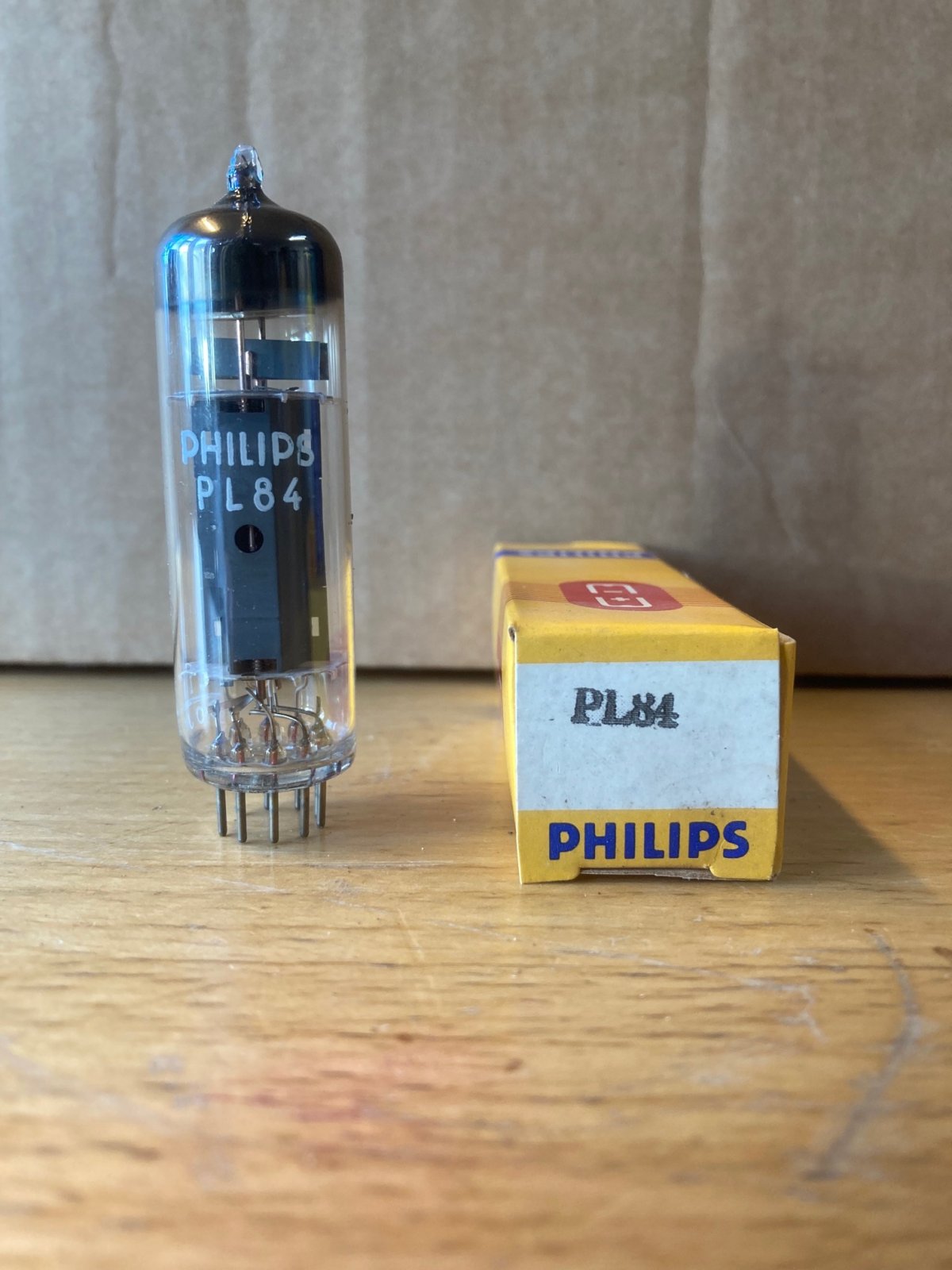 PL84 Philips PAIR - P-rør - Bjarne Bak - Elektronik og beslægtede dele.....